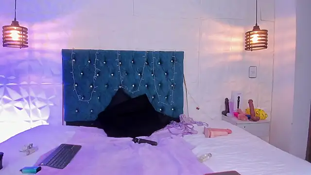 samantha_foxyy's cam snapshot