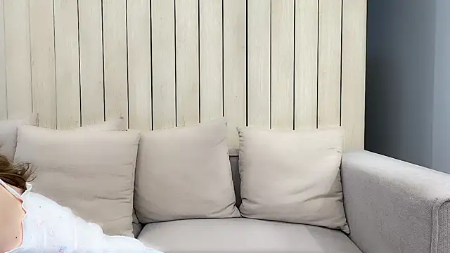 ShySchoolGirl's cam snapshot