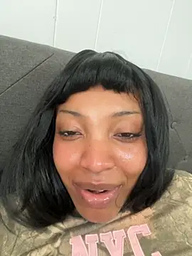 Queenkimi777's cam snapshot