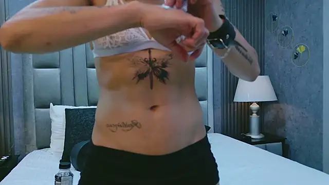 ZoeKrug's cam snapshot