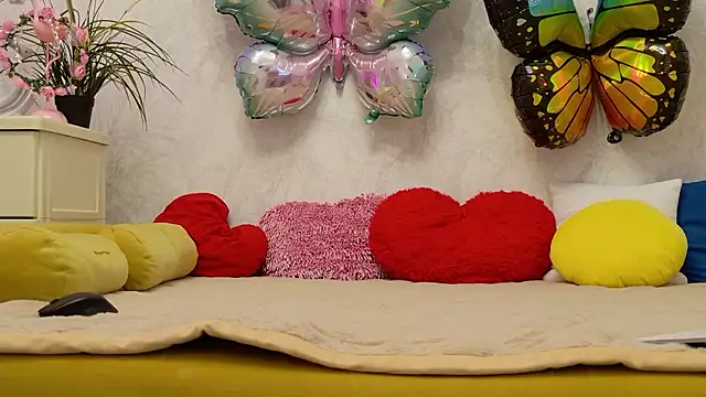 SimaGoldy's cam snapshot