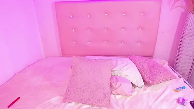 GEANNAROSE live sex cam