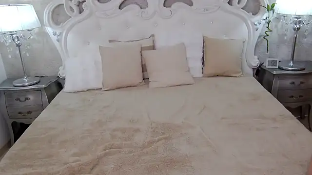 Angelina33 live sex cam