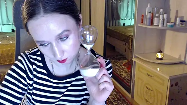 ClassyInna live sex cam