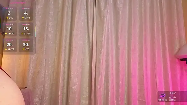 LatinaHuguenin live sex cam