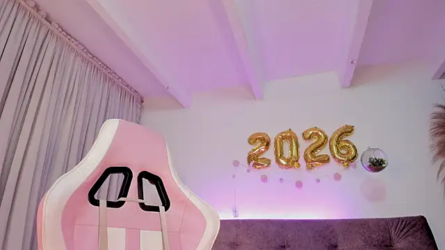 violet_77711's cam snapshot