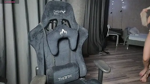 Betty_Blamee's cam snapshot