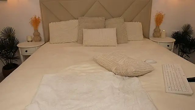 funny_to_see_you_here's cam snapshot