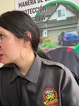 Alysson-- live sex cam