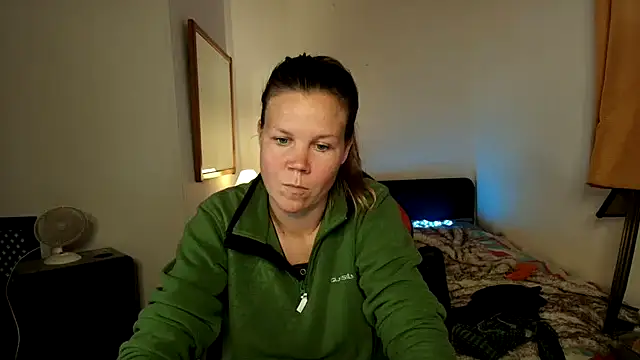 CallMeMaria's cam snapshot