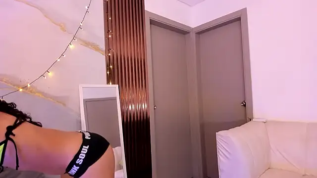 BiancaRose1_'s cam snapshot