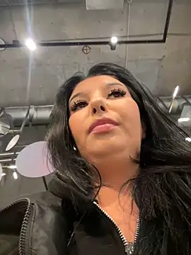 Tisha_Busty live sex cam