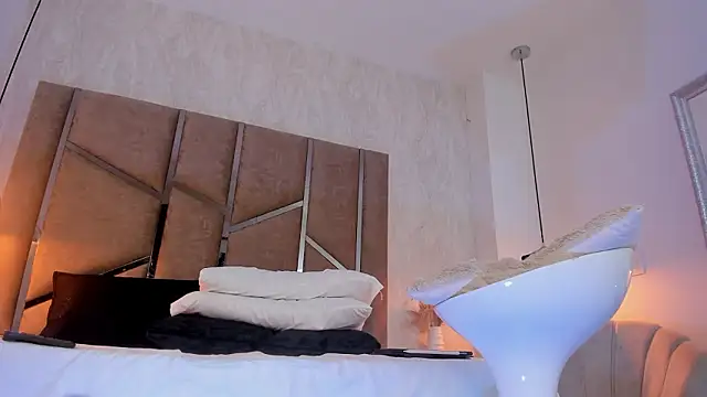 Martinaa_Jones_ live sex cam