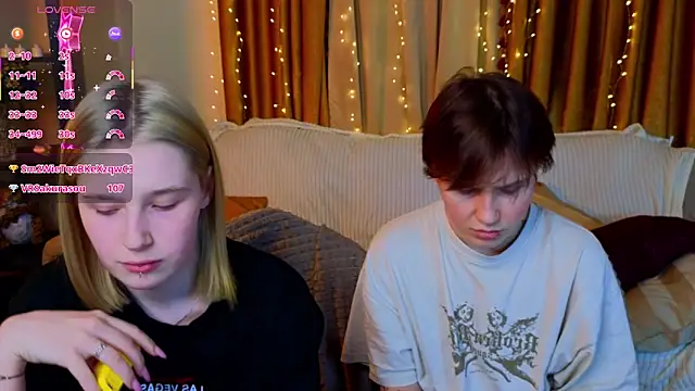 Girls_Fingers's cam snapshot