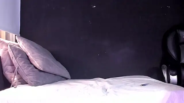 alondrabigtits's cam snapshot