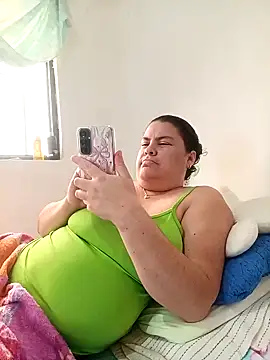 yaneth_'s cam snapshot