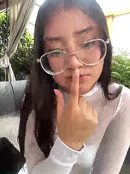 StrawberryPink_'s cam snapshot