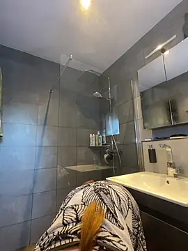 DirtyyoungIna's cam snapshot