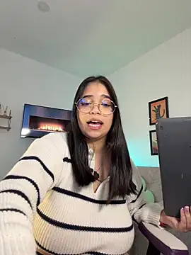 tati_reyess's cam snapshot