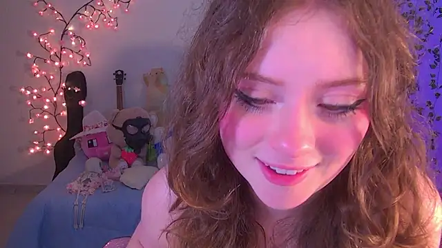 Lil_bela's cam snapshot