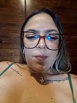 LiviaTavares_123's cam snapshot