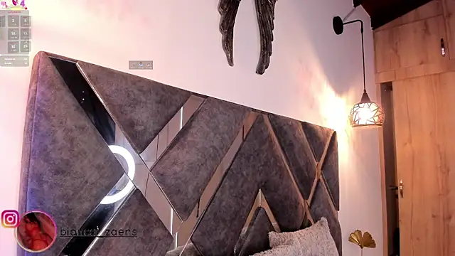 Bianca_zaens2's cam snapshot