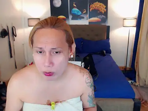 Allysonevanns live sex cam