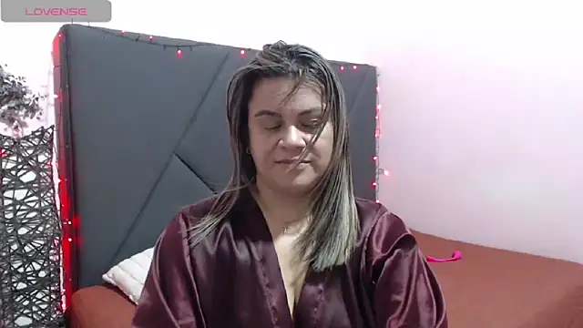 pamela_echeverria's cam snapshot