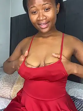 SmashingLucia's cam snapshot