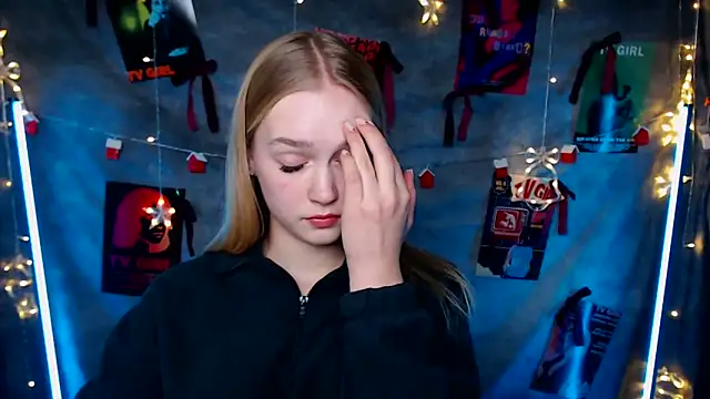 MademoiselleCl's cam snapshot