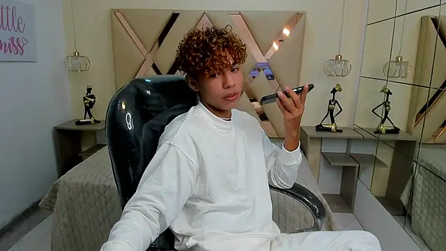 Anyelo_Twink live sex cam