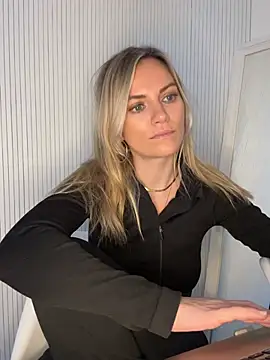 Milla__one's cam snapshot