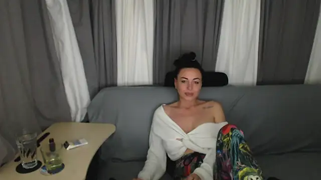 CloveLove's cam snapshot