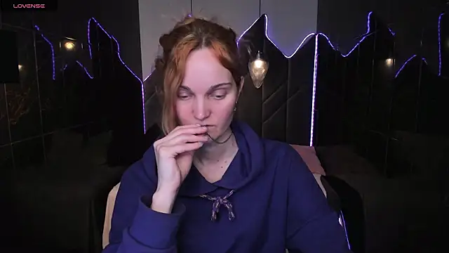 SaraSubtlety's cam snapshot