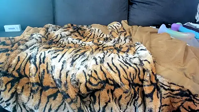 kinkykortney's cam snapshot