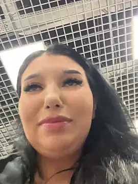 Tisha_Busty live sex cam