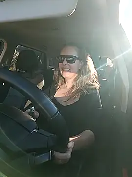 uber_babe's cam snapshot