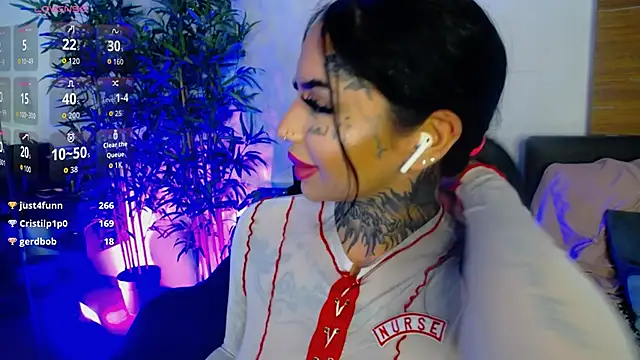 CreamyInkky_'s cam snapshot