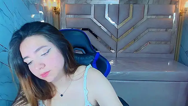 emily__r__'s cam snapshot