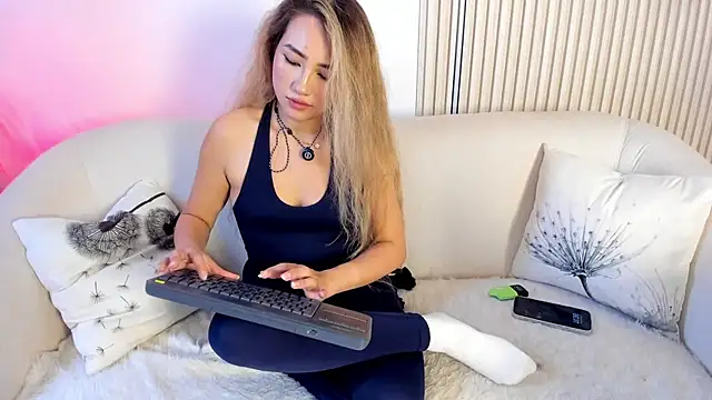 Isa_cortes_'s cam snapshot