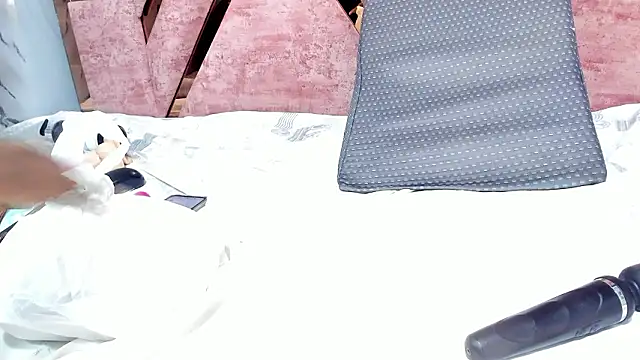 mia_alvares's cam snapshot