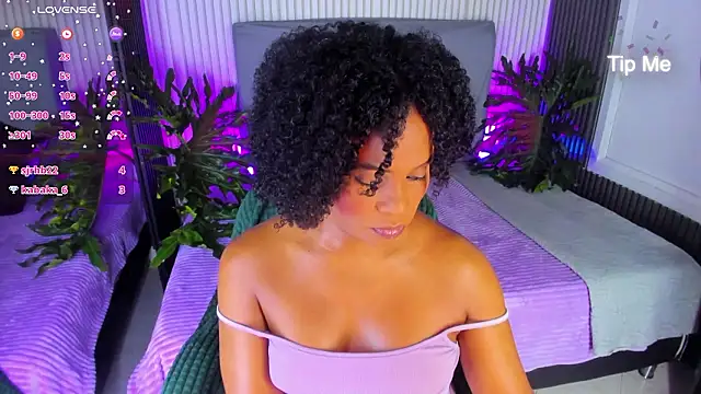 AriebonyBrooke live sex cam