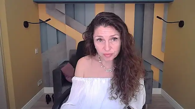 EllaLong's cam snapshot