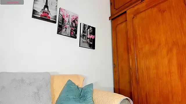 PauleteW10's cam snapshot