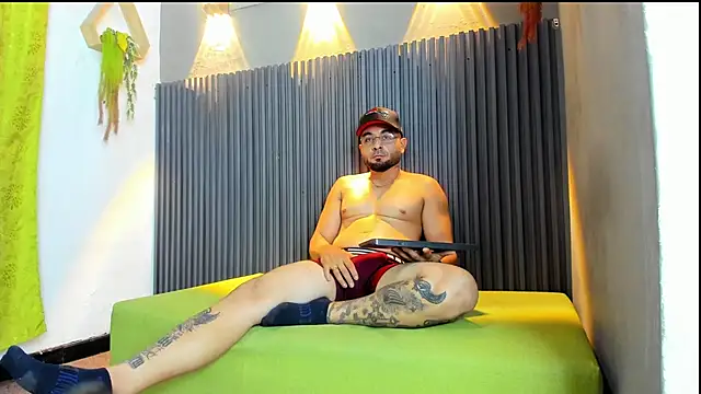 CHRISTIAN_PARKERR's cam snapshot