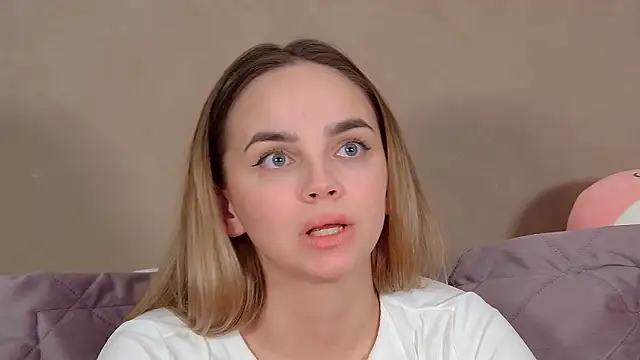 AnitaVenture's cam snapshot