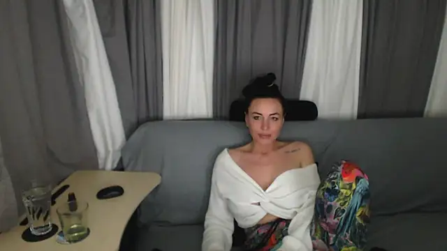 CloveLove's cam snapshot