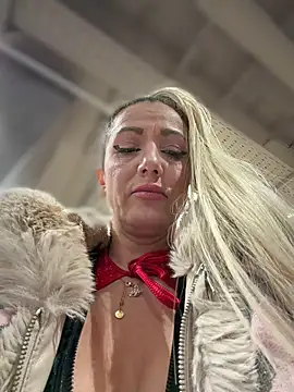 adya-aly's cam snapshot