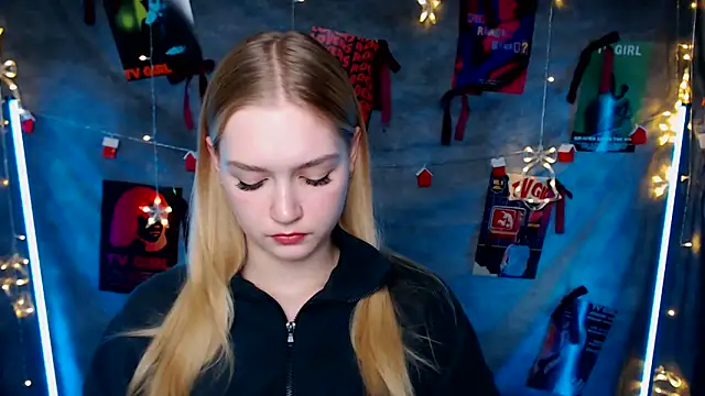 MademoiselleCl's cam snapshot