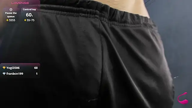 Leo_santoro's cam snapshot